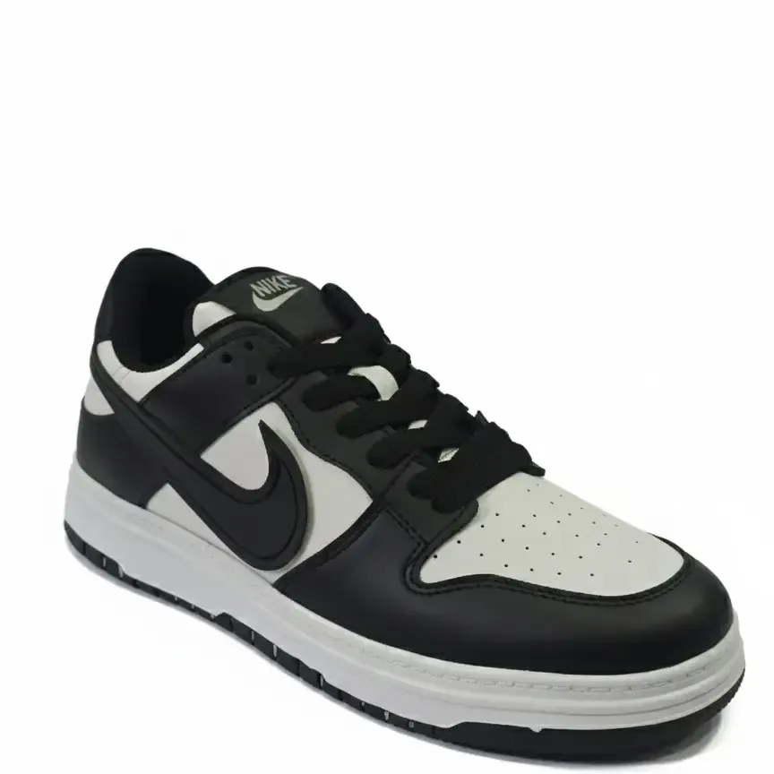 Retro Court Black / White — Low-top court sneaker